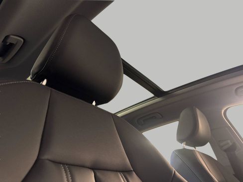 Certified 2025 Audi Q5 Premium w/ Convenience Package image 17