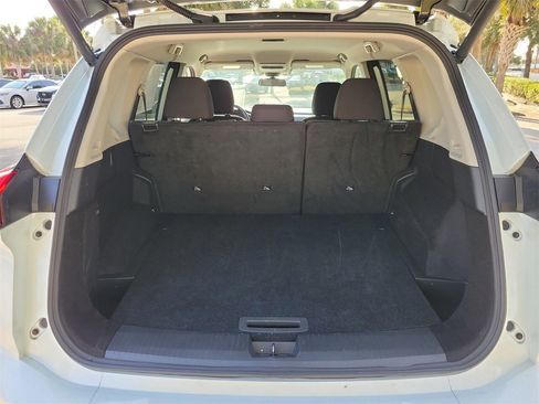 Used 2025 Nissan Rogue SV image 7