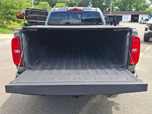 Used 2018 Chevrolet Colorado Z71 AWD/4WD image 32
