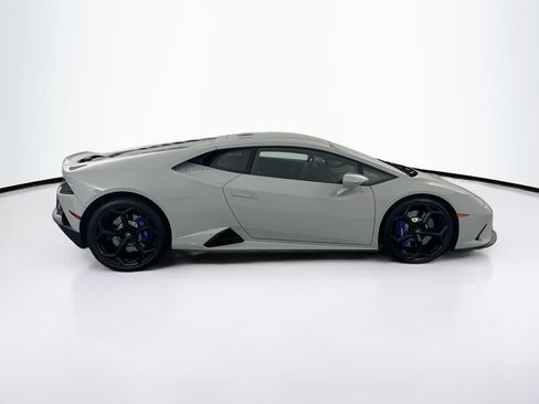 Used 2022 Lamborghini Huracan EVO RWD image 4