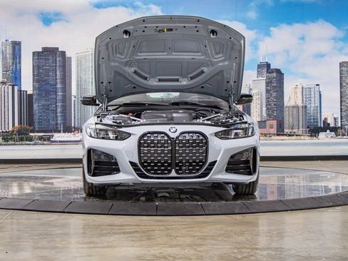 Used 2025 BMW 430i xDrive Coupe w/ M Sport Package image 4