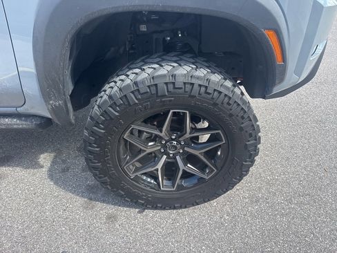 Used 2024 Nissan Frontier PRO-4X w/ Off-Road Protection Package image 8