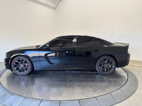 Used 2021 Dodge Charger SXT w/ Blacktop Package RWD image 4