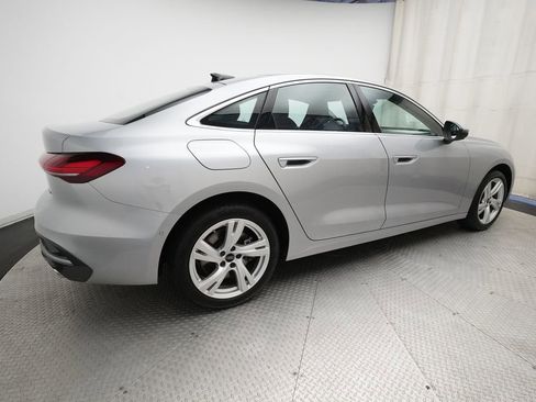 Used 2025 Audi Q5 Premium w/ Convenience Package image 37