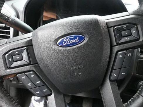 Used 2019 Ford F150 XLT w/ Equipment Group 302A Luxury AWD/4WD image 17