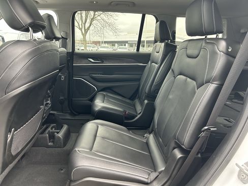Used 2022 Jeep Grand Cherokee L Limited image 25