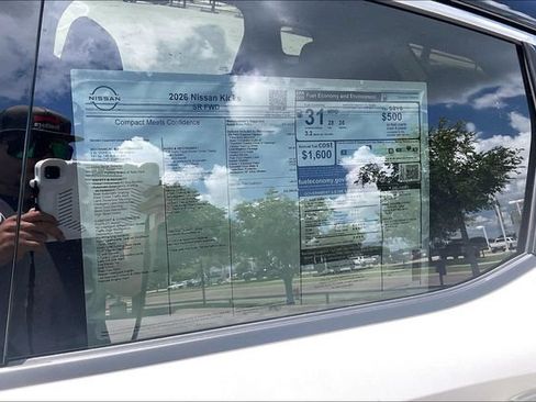 New 2026 Nissan Kicks SR w/ SR Premium Package FWD image 11