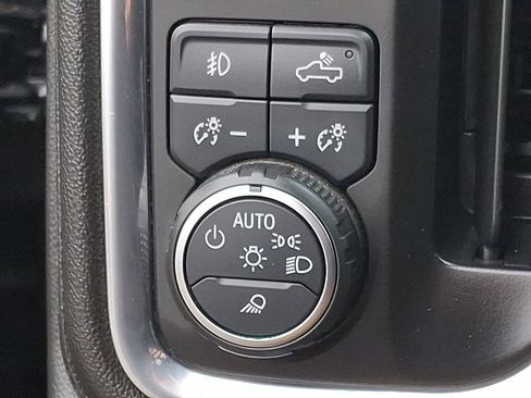 Used 2021 Chevrolet Silverado 1500 LT Trail Boss w/ Convenience Package II image 24