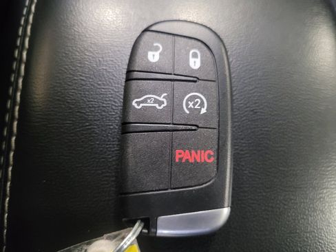 Used 2019 Dodge Journey Crossroad FWD image 32