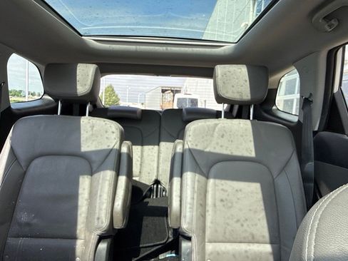 Used 2017 Hyundai Santa Fe Limited AWD/4WD image 14