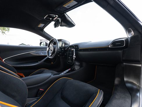 Used 2023 McLaren Artura RWD image 79