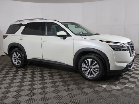 Used 2023 Nissan Pathfinder SL w/ Cargo Package image 15