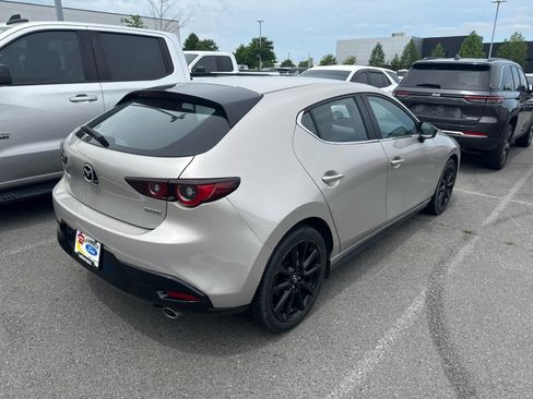 Used 2024 MAZDA MAZDA3 s FWD image 3