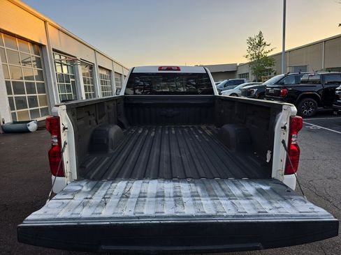 Used 2021 Chevrolet Silverado 1500 W/T w/ WT Value Package AWD/4WD image 10