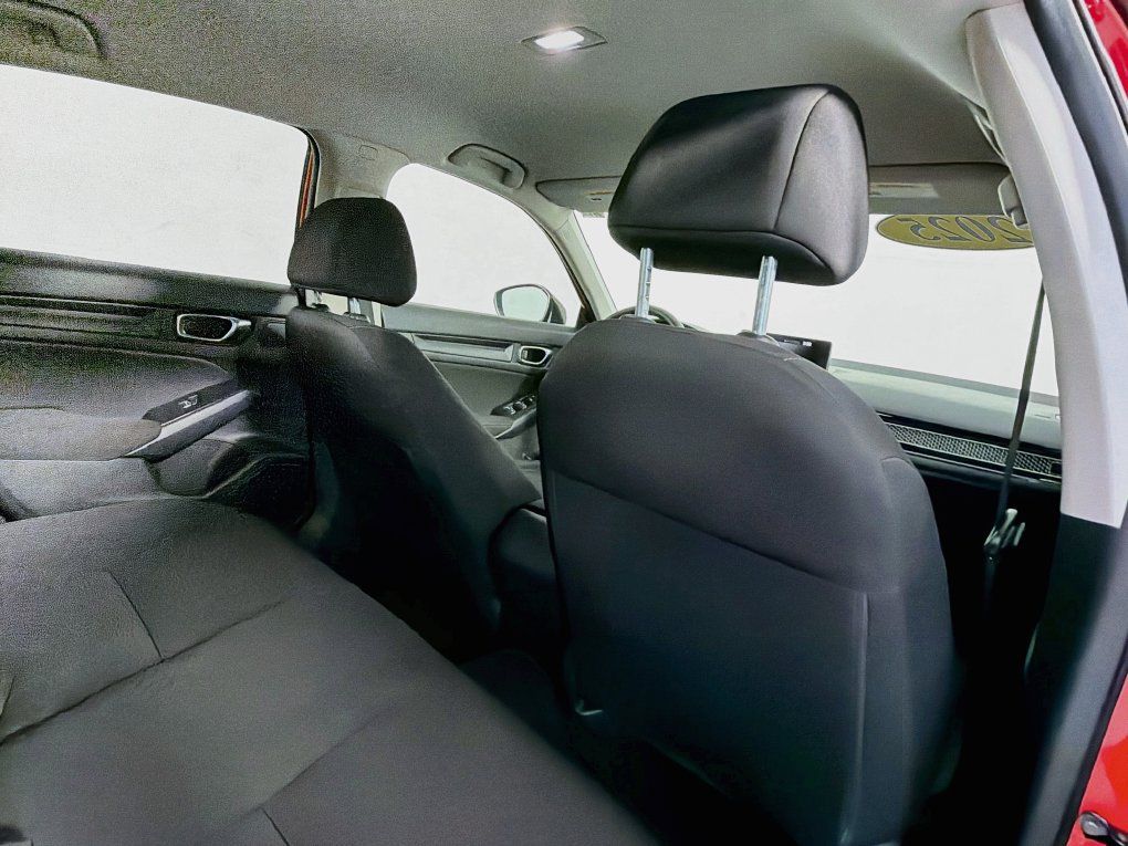 Used 2025 Honda Civic LX image 27