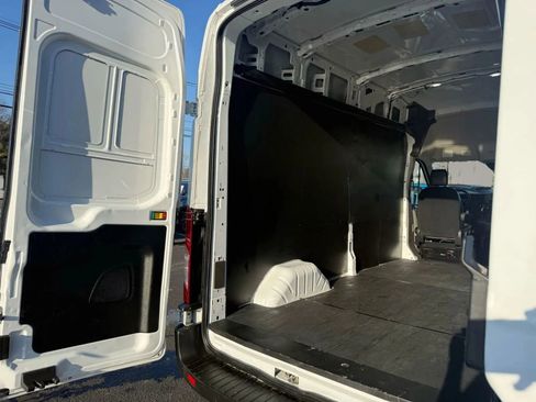 Used 2021 Ford Transit 250 148 High Roof RWD image 29