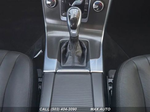 Used 2015 Volvo V60 T5 Premier image 28