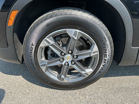 Used 2024 Chevrolet Blazer LT w/ Sound & Technology Package AWD/4WD image 9