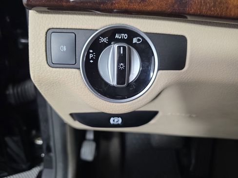 Used 2014 Mercedes-Benz GLK 350 4MATIC image 19