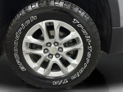 Used 2021 Chevrolet Traverse LS AWD/4WD image 30