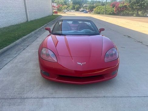 Used 2005 Chevrolet Corvette Convertible w/ Preferred Equipment Group RWD image 17