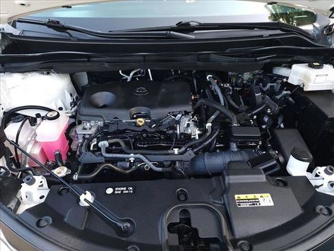 Used 2021 Toyota Sienna XLE w/ XLE Plus Package FWD image 23