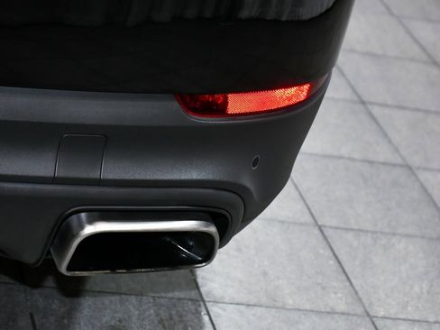 Used 2020 Porsche Cayenne E-Hybrid image 83