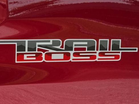 Used 2025 Chevrolet Colorado Trail Boss AWD/4WD image 8