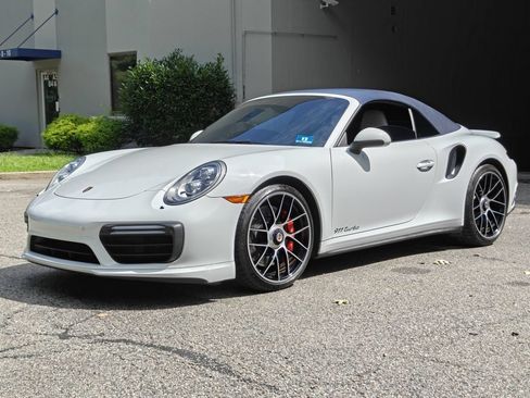 Used 2018 Porsche 911 Turbo w/ Light Design Package AWD/4WD image 11