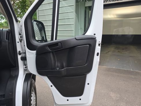 Used 2025 RAM ProMaster 2500 w/ Convenience Group FWD image 38