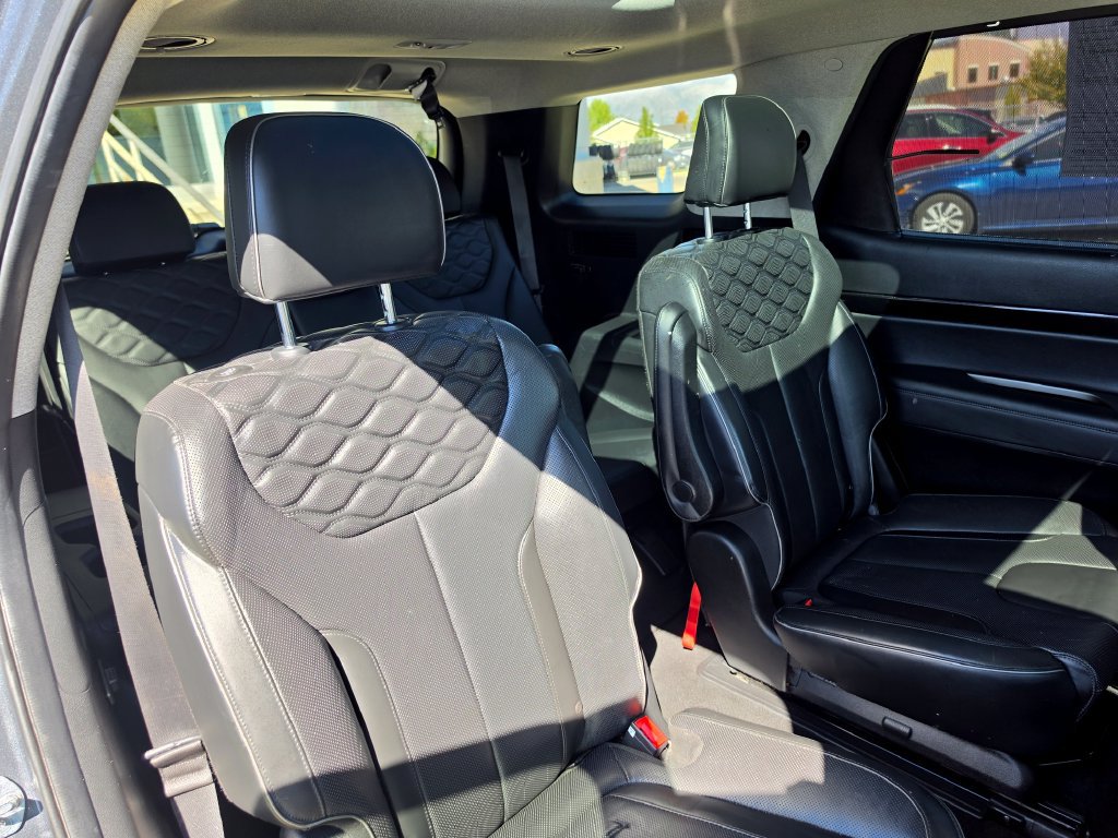 Used 2022 Hyundai Palisade Limited w/ Cargo Package AWD/4WD image 19