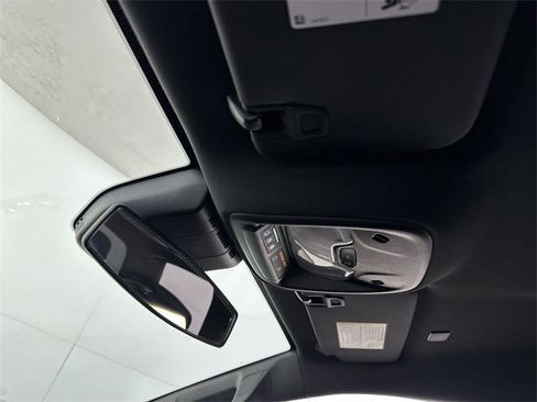 Used 2023 Chevrolet Colorado W/T image 19