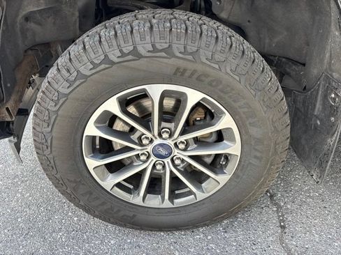 Used 2017 Ford F150 XL w/ Equipment Group 101A Mid AWD/4WD image 26