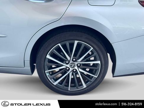 Used 2023 Lexus ES 350 w/ Premium Package FWD image 14