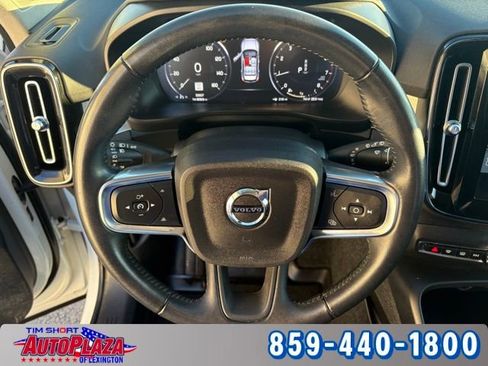 Used 2021 Volvo XC40 T4 Momentum w/ Protection Package Premier FWD image 13