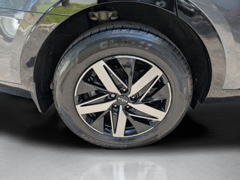 Used 2023 Kia Sorento S w/ Panoramic Sunroof Package FWD image 26