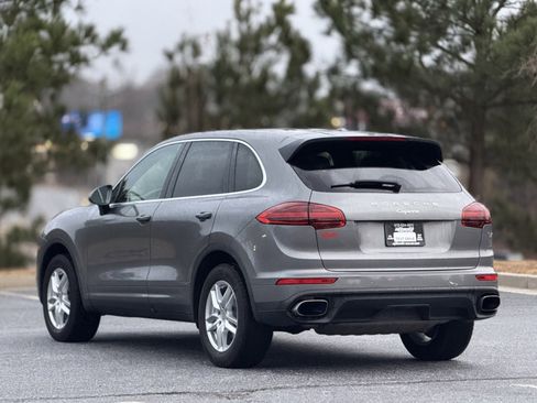 Used 2018 Porsche Cayenne Platinum Edition image 9