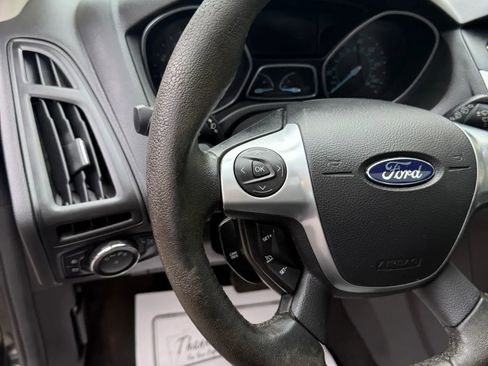 Used 2014 Ford Focus SE w/ SE Sport Package FWD image 31