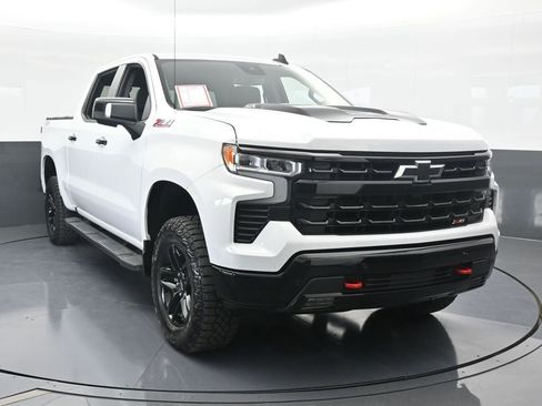 Used 2024 Chevrolet Silverado 1500 LT Trail Boss w/ LT Trail Boss Premium Package image 9