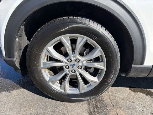 Certified 2024 Ford Explorer Limited w/ Limited Technology Package image 15