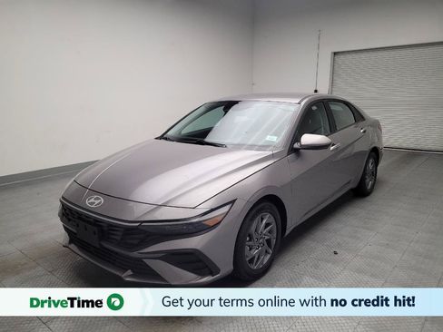 Used 2024 Hyundai Elantra Blue FWD image 1