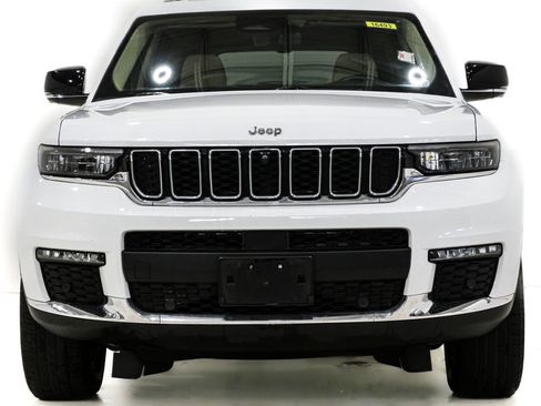 Used 2022 Jeep Grand Cherokee L Limited w/ Luxury Tech Group II AWD/4WD image 2