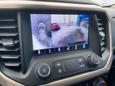 Used 2023 GMC Acadia Denali w/ Denali Technology Package image 30