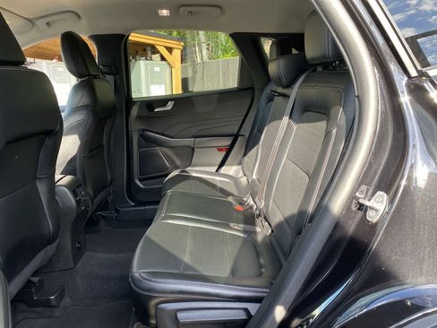Used 2025 Ford Escape Platinum AWD/4WD image 17