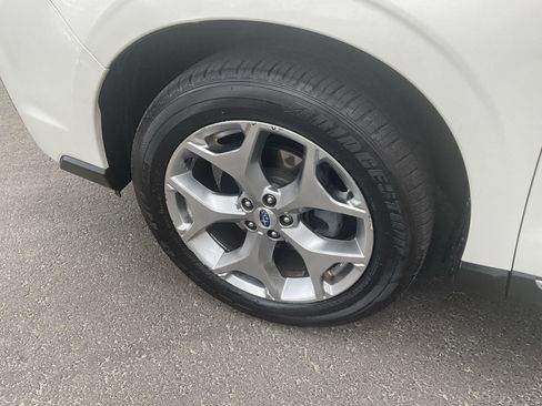 Used 2018 Subaru Forester 2.5i Touring AWD/4WD image 9