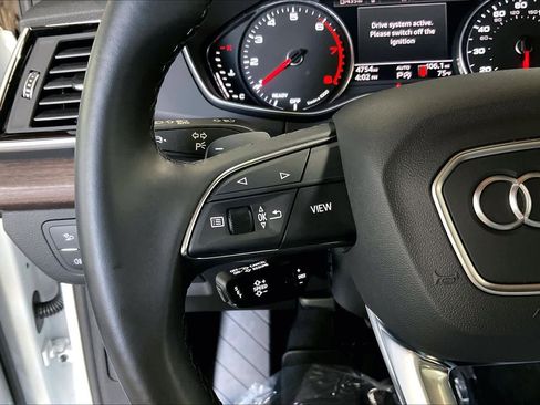 Certified 2025 Audi Q5 2.0T Premium image 20