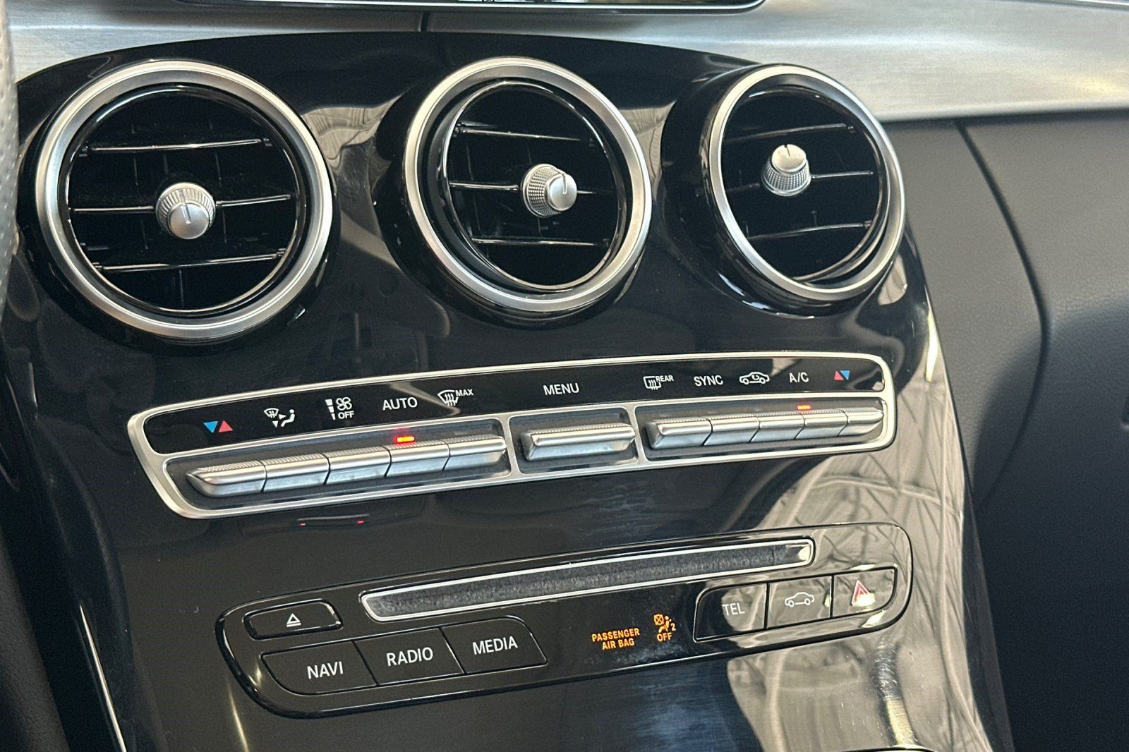 Used 2016 Mercedes-Benz C 300 Sedan image 25
