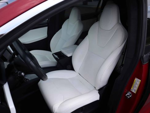 Used 2019 Tesla Model X Long Range AWD/4WD image 2