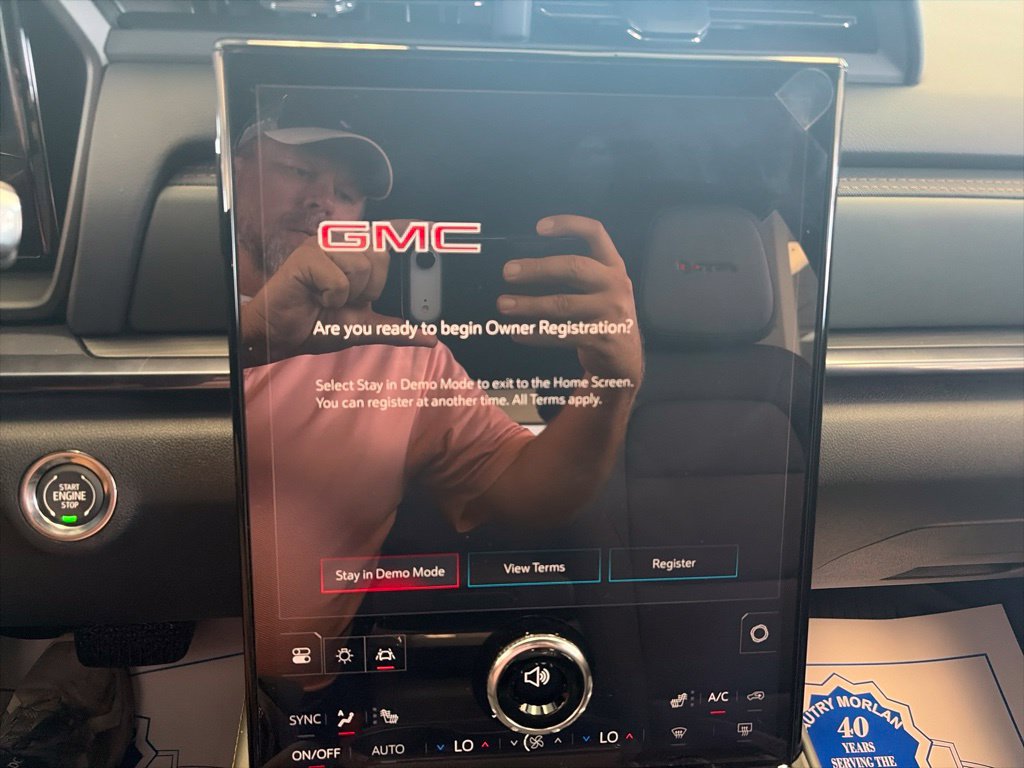 New 2027 GMC Terrain AT4 w/ LPO, Black Badging Package AWD/4WD image 18