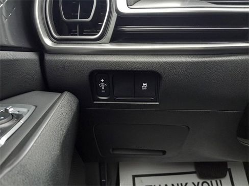 Used 2024 Kia Sorento S image 26